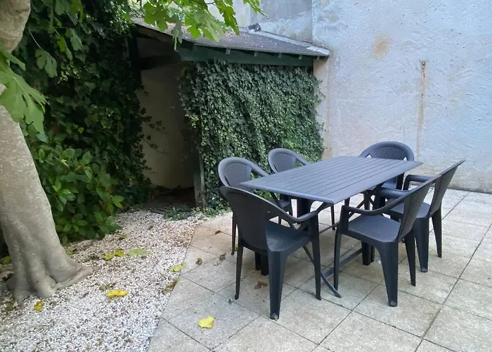 Malebranche - Maison En Hypercentre Avec Cour